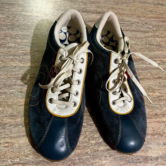 Coach Becka suede shoes with heart charm - Picture 13 of 16